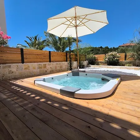 Lejlighed Lojena Luxury With Jacuzzi For 2 *