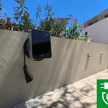 Lojena Luxury With Jacuzzi For 2 * Murter