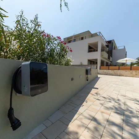 Lojena Luxury With Jacuzzi For 2 * Murter