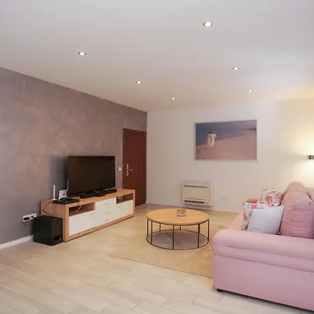 Apartment - Location - New
