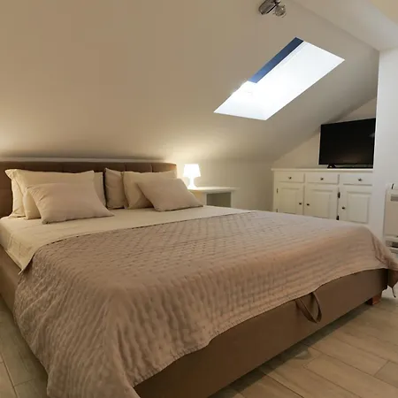 Apartment - Location - New