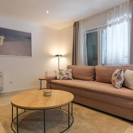 Apartment - Location - New