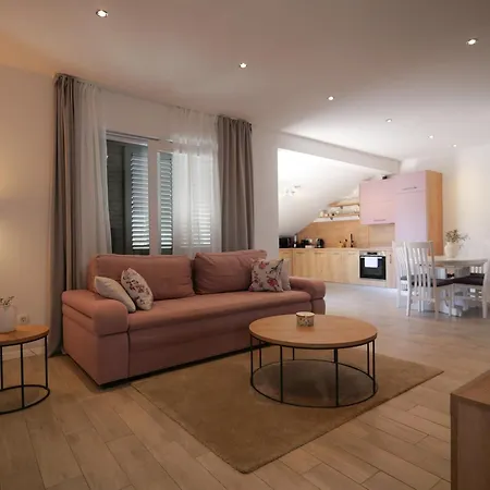 Apartment - Location - New *