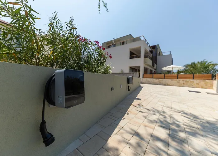 Lojena Luxury With Jacuzzi For 2 * Murter