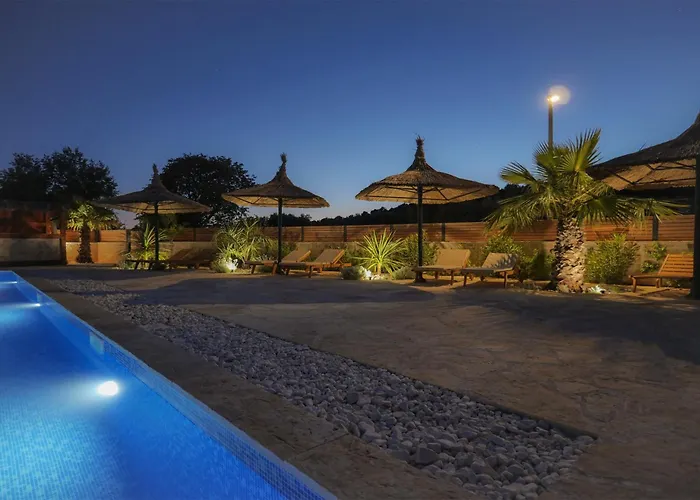 Appartement Lojena Luxury With Jacuzzi For 2