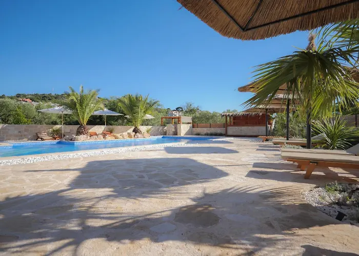 Lojena Luxury With Jacuzzi For 2 Appartement Murter