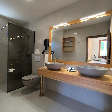 Lojena Luxury With Jacuzzi For 2 * Murter