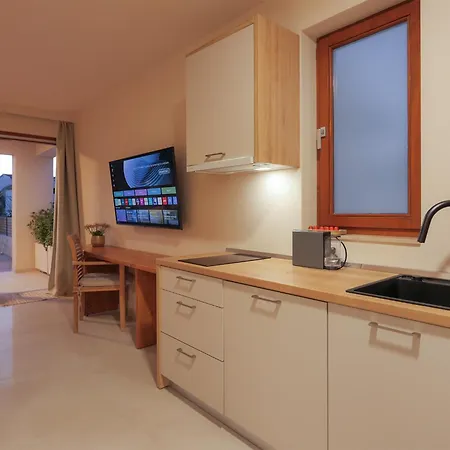 アパート Lojena Luxury With Jacuzzi For 2