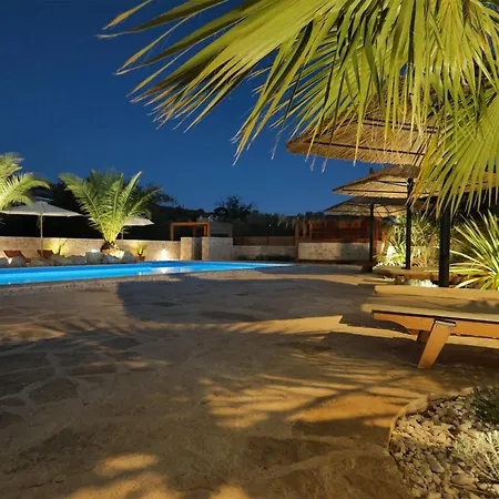 アパート Lojena Luxury With Jacuzzi For 2 *