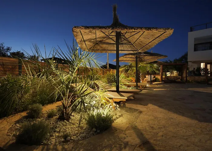 Lojena Luxury With Jacuzzi For 2 Appartement *